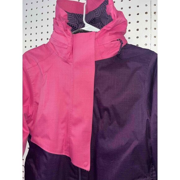 Under Armour snowboarding jacket - Picture 7 of 16